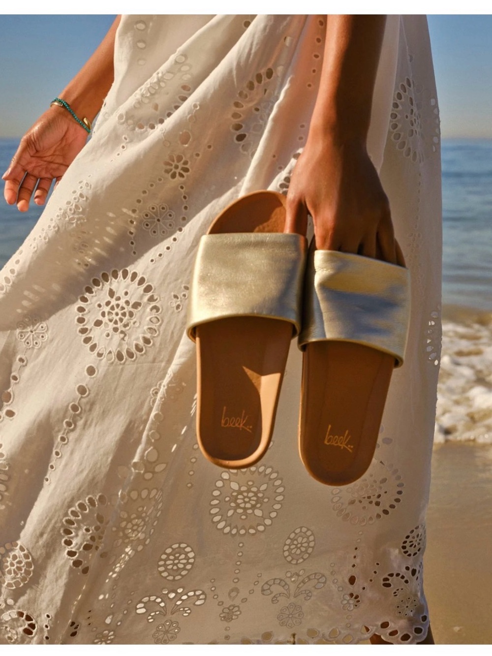 Beek… Pelican Leather Plataform Metallic Gold Slide Sandals